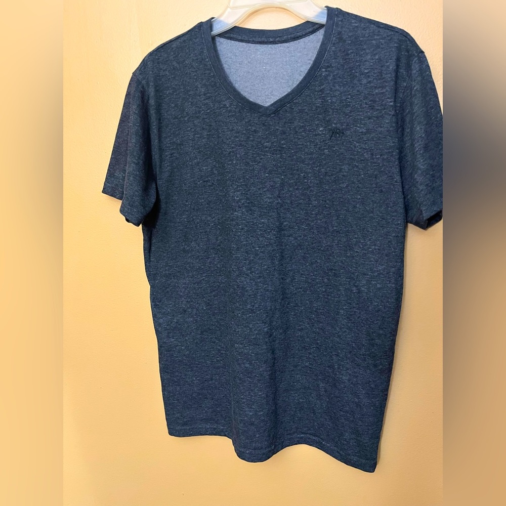 Men’s tee shirt